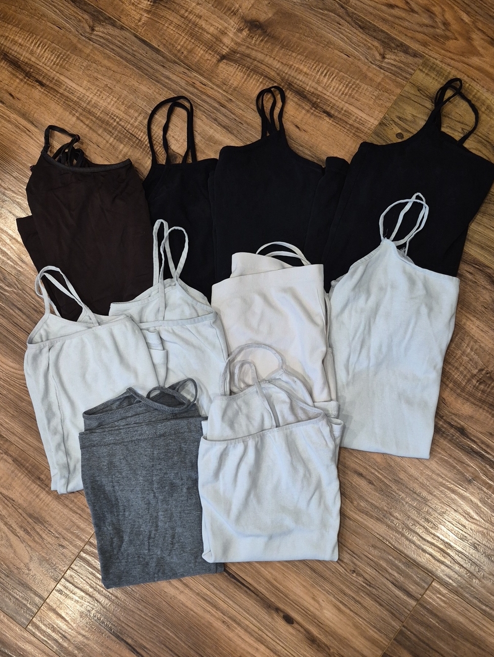 💙 10 Pc Bundle - Women’s Camisole Tank Tops - Neutral Colors